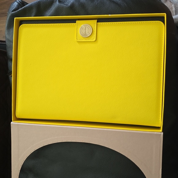 Catherine Malandrino Folio Case for 9"- 10" Tablet in Yellow - Picture 4 of 4